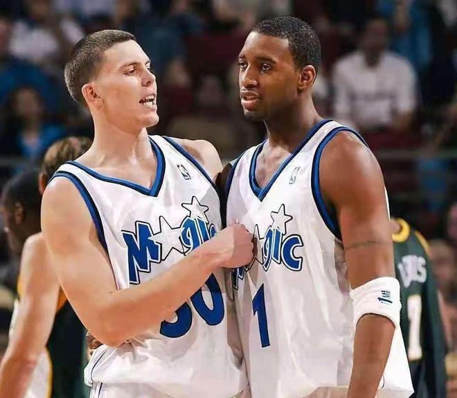 同时以她坚 同时以她坚